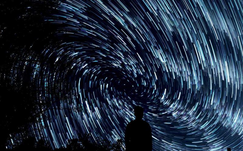 2026世界杯预选赛激战正酣，巴西队对阵阿根廷队的比赛精彩瞬间，球员们奋力拼抢
